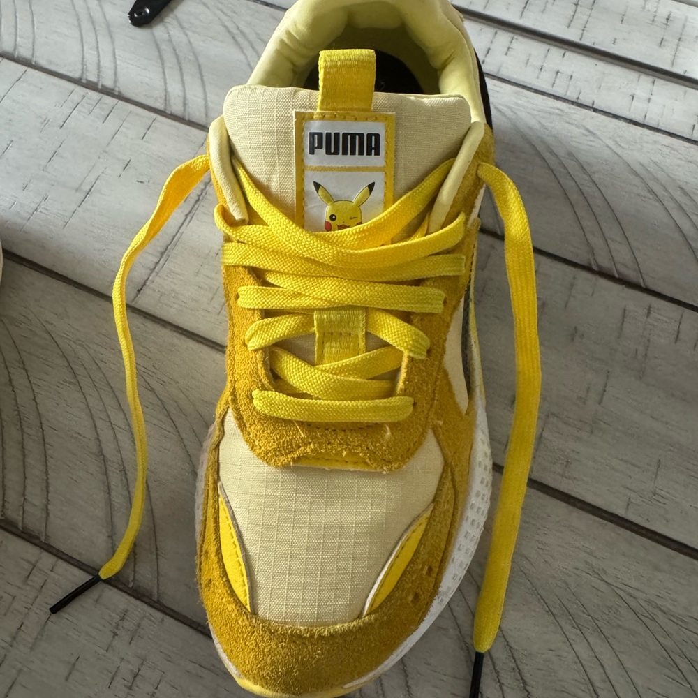 Puma RS youth size 4.5